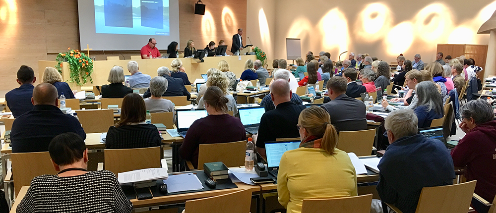 Yleiskuva yhteisen kirkkovaltuuston kokouksesta syyskuussa 2019.
