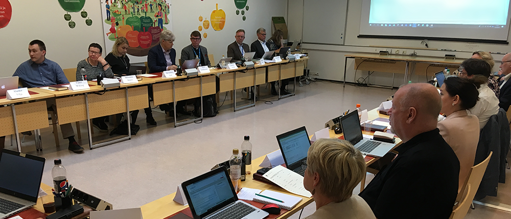 Yleiskuva yhteisen kirkkoneuvoston kokouksesta syyskuussa 2019