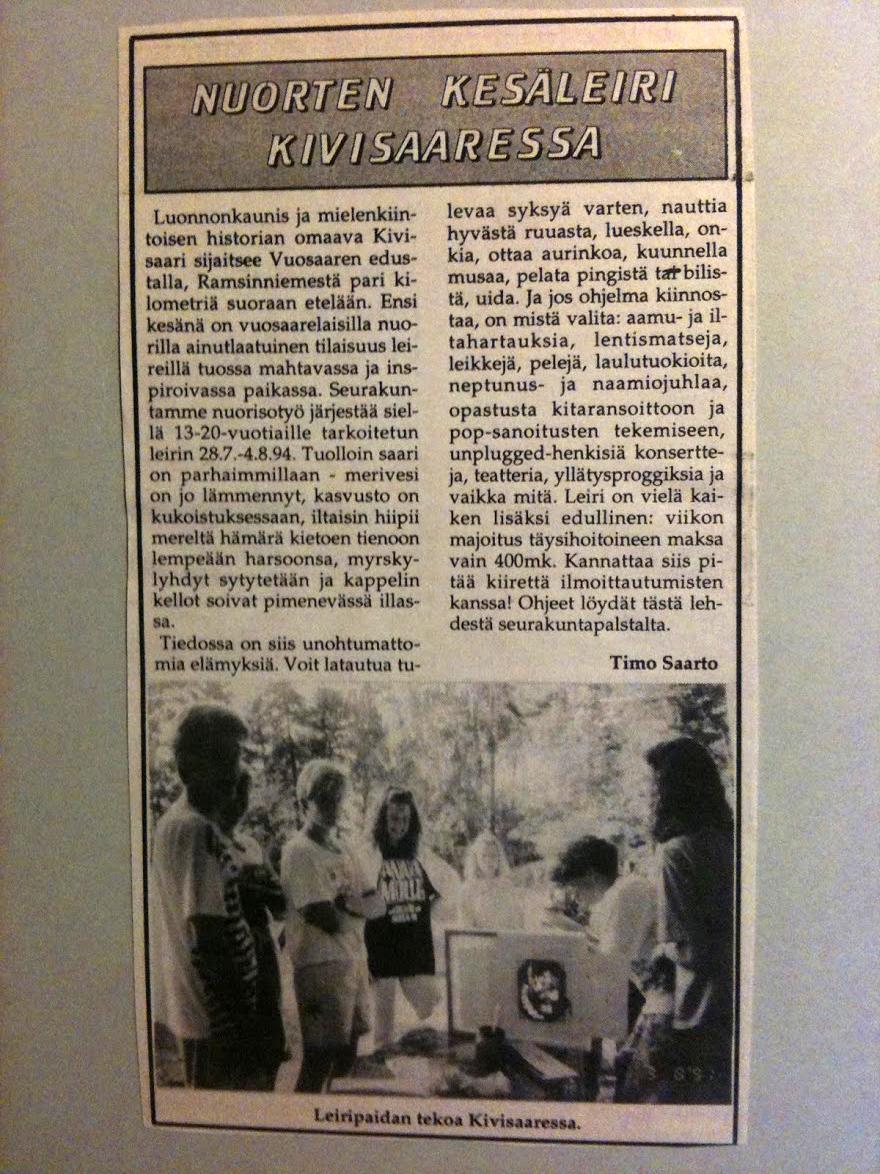 Vanha lehtileike jossa juttu Kivisaaren nuortenleiristä 1994