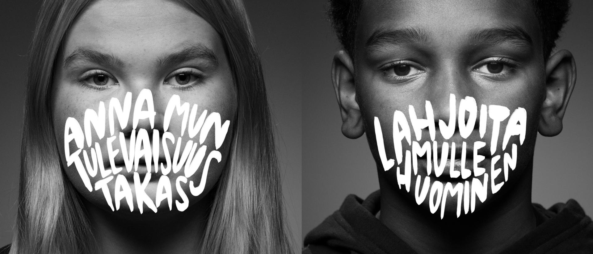 Kahden nuoren kasvot mustavalkokuvassa, teksti muodostaa maskin