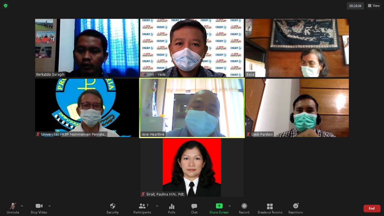 Kuvassa Zoom-etäyhteystyökalun näyttökuva, jossa näkyy useita aasialaisten osanottajien kasvoja