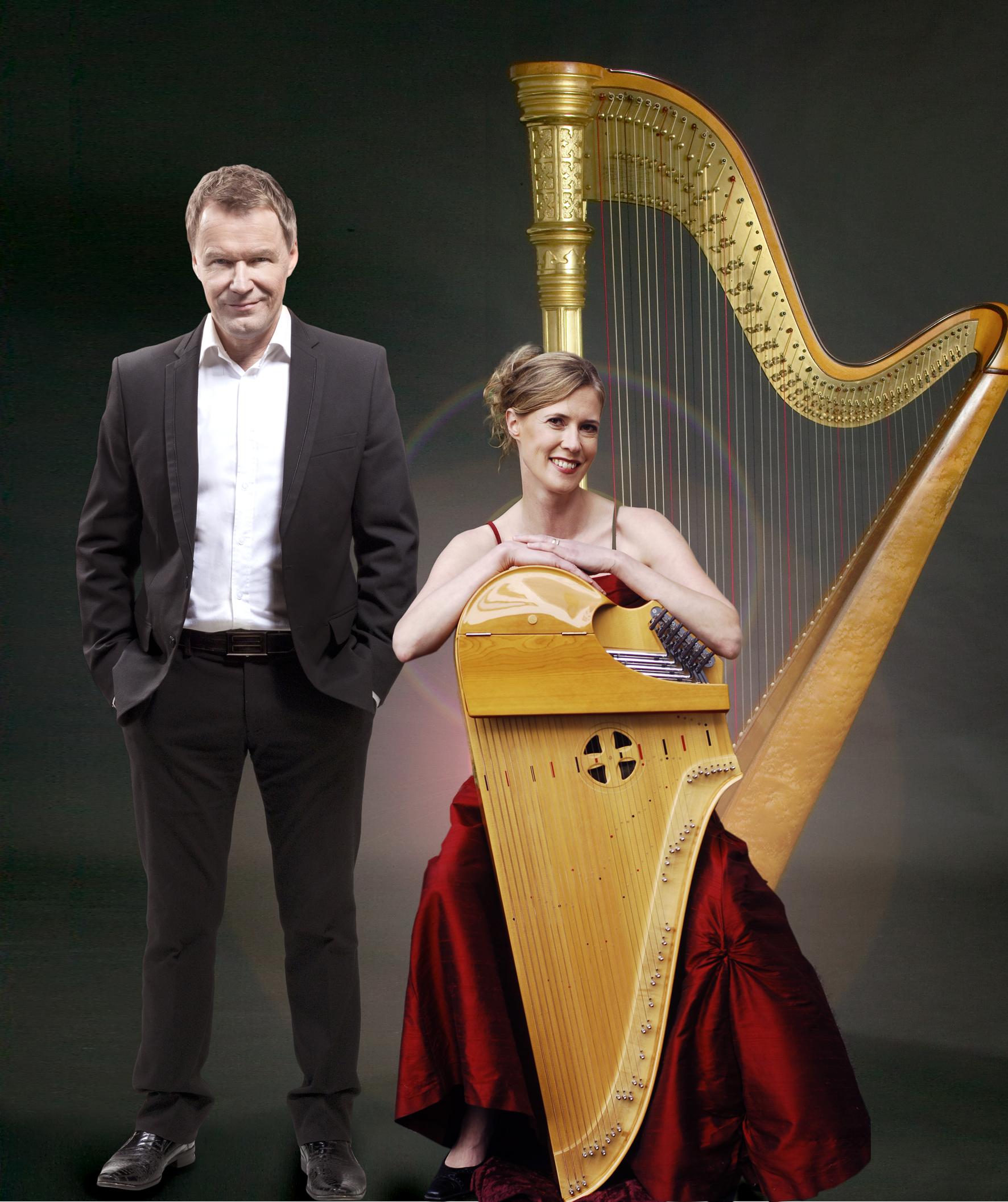 Reijo ja Ulla-Stina Ikonen ja harppu